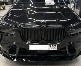 Юбка переднего бампера M-Sport BMW X7 G07 рестайлинг черная