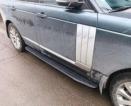 Пороги Range Rover 4 L405 рестайлинг серебристые с логотипом