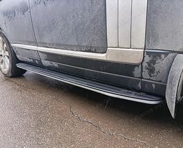 Пороги Range Rover 4 L405 рестайлинг серебристые с логотипом